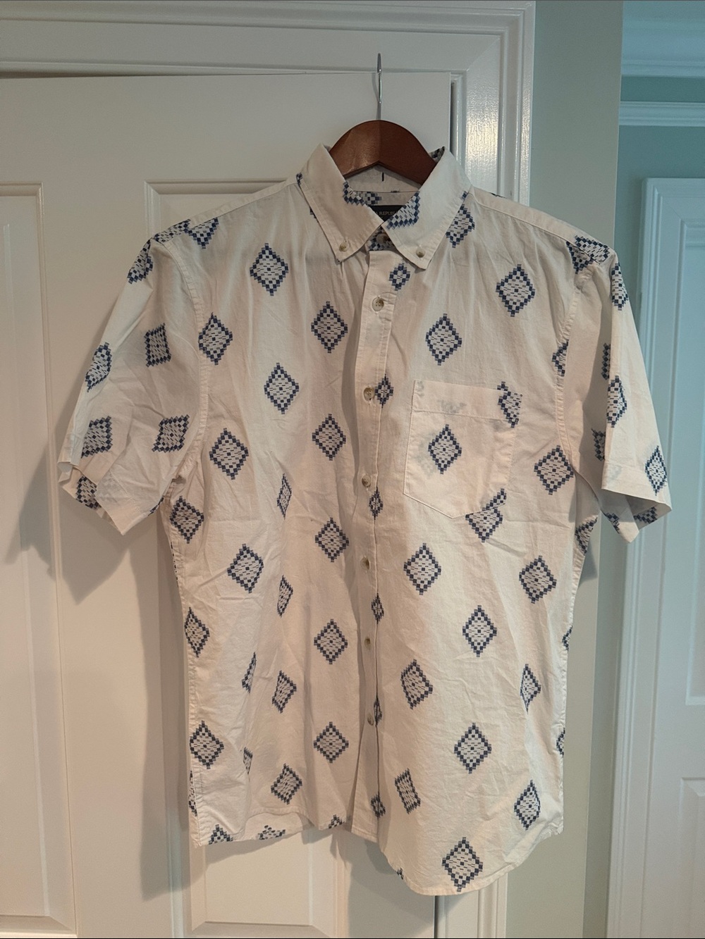 Banana Republic White Short-Sleeve Button-Down Shirt with Blue Diamond Print